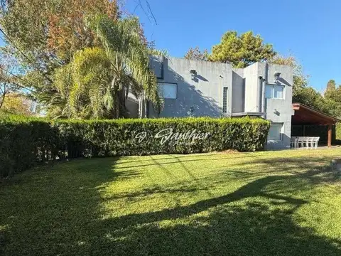 Casa en Venta en Loma Verde, USD 160.000