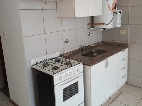 Departamento monoambiente en alquiler muy luminoso balcón Norte zona Facultad de Medicina