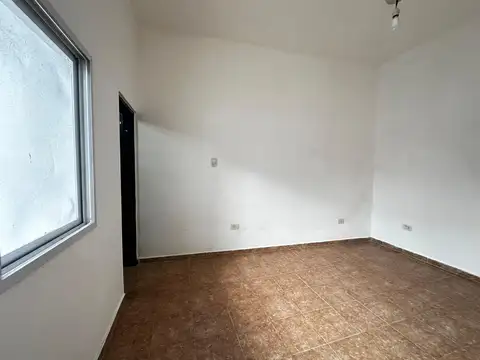 ALQUILER PH 2 AMBIENTES PATIO PIÑEYRO