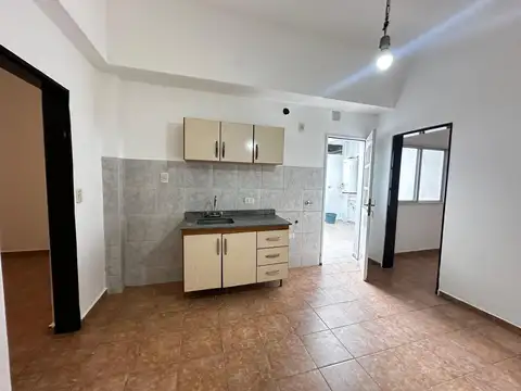 Depto Tipo Casa en Alquiler en Piñeyro, $ 470.000