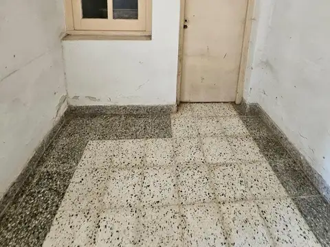 Casa con 3 locales comerciales en microcentro de Formosa