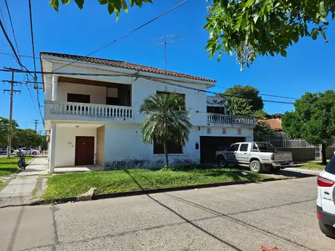 Venta Casa 5 Ambientes, Esquina Centro Formosa