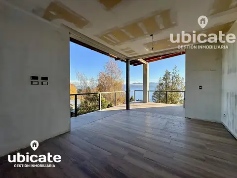 Departamento de 3 dormitorios frente al lago con balcón terraza y parrilla