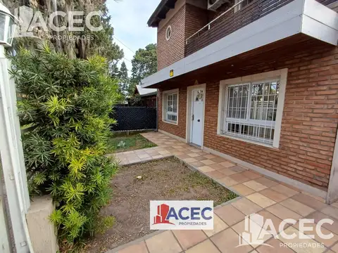 Casa 4 ambientes con 3 baños