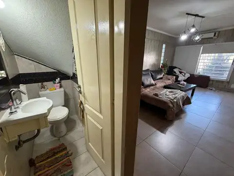 Depto Tipo Casa 4 ambientes con 1 baño
