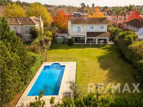 Venta Casa Los Pilares 5 amb APTO CREDITO