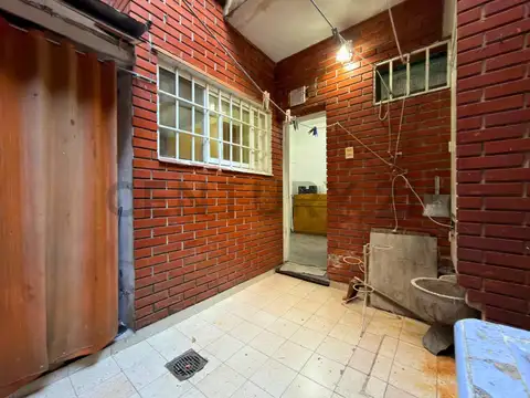 Marcos Paz 3400, Piso 0