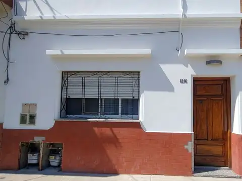 CASA PH AL FRENTE C/ PATIO SIN EXPENSAS QUILMES