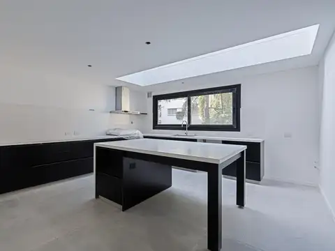 Casa 6 ambientes con 3 baños