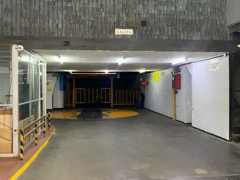 Venta cochera en Av Corrientes