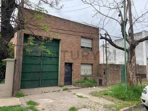 Calle 529 e/ 12 y 13 1700, Piso 0