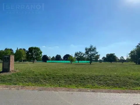 Venta lote de 1071m2 en Barrio Mirabosques, Cardales