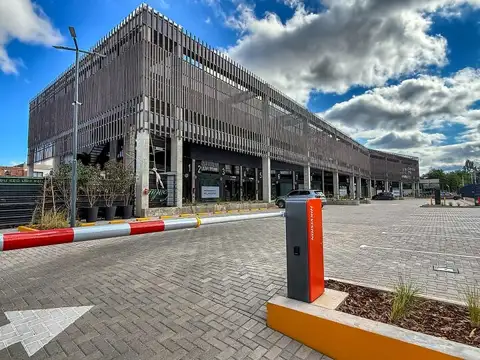 Oficinas de 45 m² a estrenar en alquiler en Calandria Mall, Zona Sur