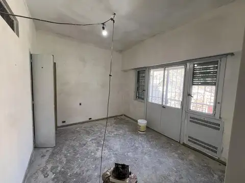 Oficina a reciclar con gran potencial en chacarita