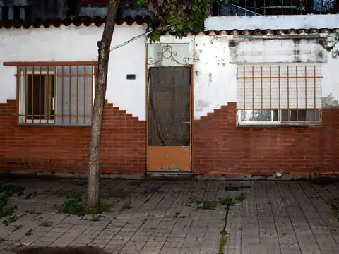 Casa en venta 2 dormitorios a reciclar