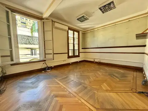 VENTA OFICINA 3 AMBIENTES A REFACCIONAR RECOLETA