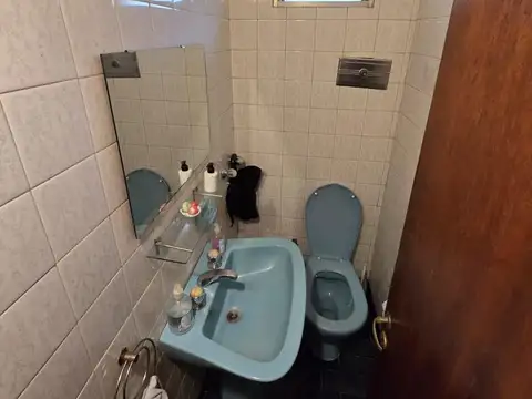 Casa 4 ambientes con 3 baños en Villa Ballester
