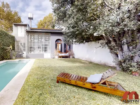 Casa en Venta de 6 Ambientes en Martinez con Jardín y Pileta