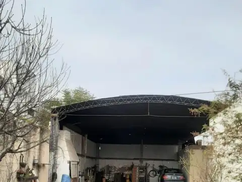 GALPON CON CASA Y DEPARTAMENTO