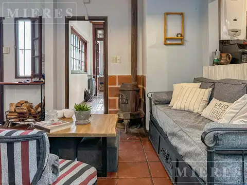 Casa en Venta con 2 cocheras