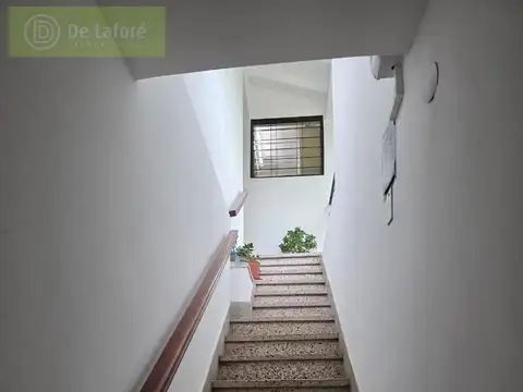 Depto Tipo Casa en Venta de 5 ambientes
