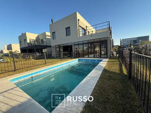 Casa en Venta en Vila Marina, USD 320.000