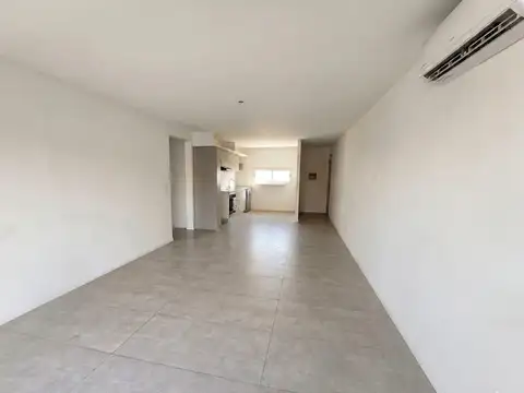 Departamento en Alquiler en La Lonja, USD 950
