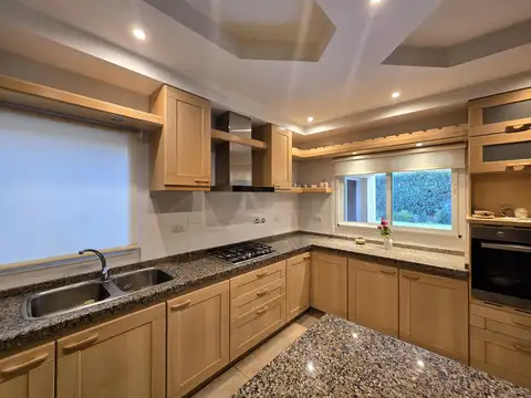 Casa en Venta en Las Almenas, USD 420.000