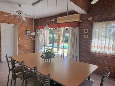 EXCELENTE CASA EN CAMPOS DE ALVAREZ EN VENTA