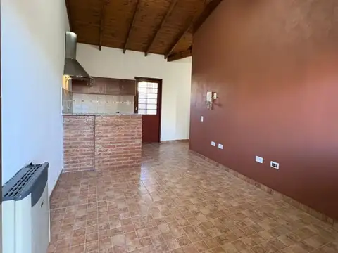 Depto Tipo Casa en Alquiler de 1 dormitorio