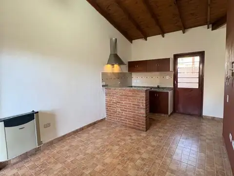 Depto Tipo Casa en Alquiler en Villa Saenz Peña, $ 650.000