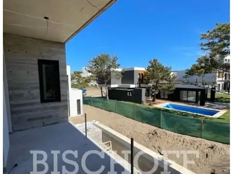 Casa en Venta en Pinamar, USD 350.000