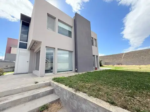 Casa en Venta en Rada Tilly, USD 270.000