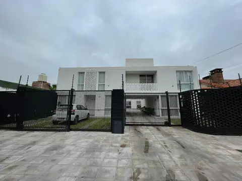 DUPLEX 3 AMBIENTES CON COCHERA ITUZAINGO