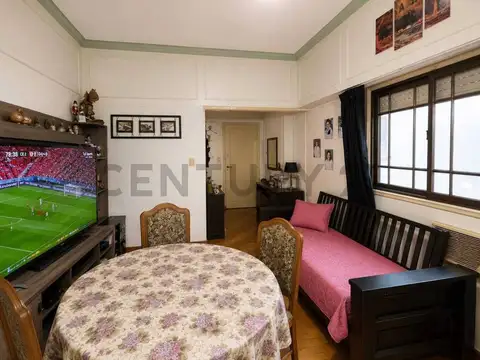 Avenida Juan Bautista Alberdi 2300, Piso 0