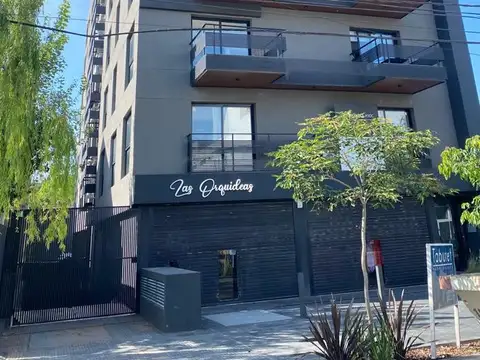 Departamento dos ambientes con balcón en venta en Ituzaingó Norte