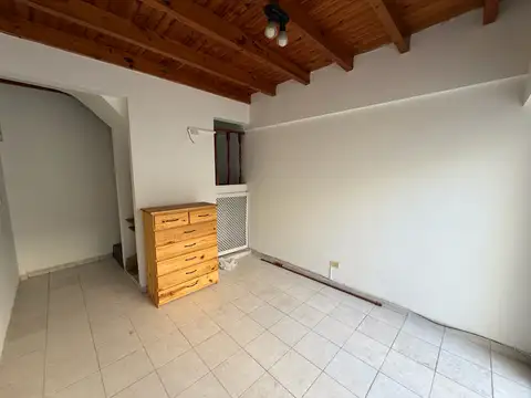 Depto Tipo Casa 2 ambientes con 1 baño