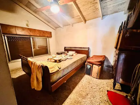 CASA A RECICLAR + GALPON EN LOTE DE PROPIO 200m2