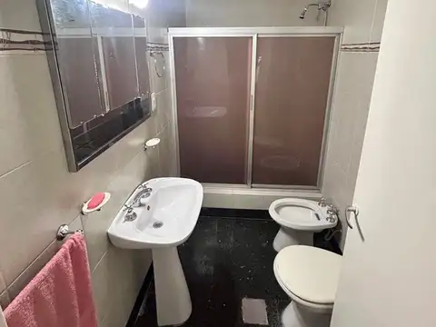 Depto Tipo Casa en Venta en Flores, USD 80.000