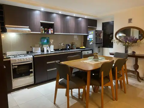 Depto Tipo Casa en Venta de 4 ambientes