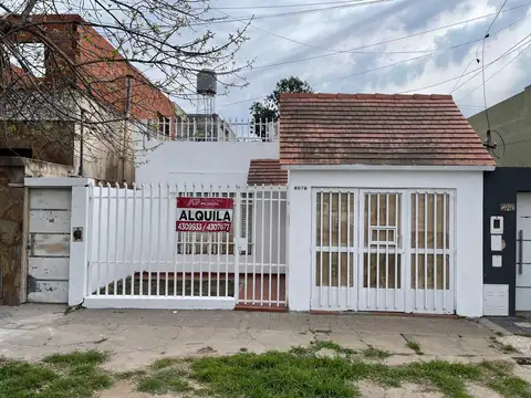 Casa en  alquiler Rosario Zona Oeste