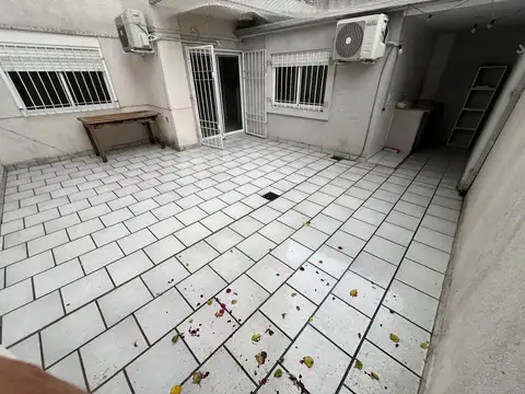 EXCELENTE 3 AMBIENTES  tipo PH  con patio y lavadero 1º PISO   