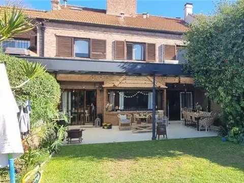 Venta casa en las Lomas de San Isidro 5 ambientes