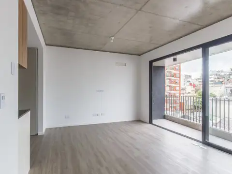 Sarmiento 4100, Piso 4