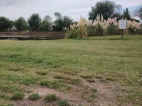 Terreno en Venta 22  mts Fondo