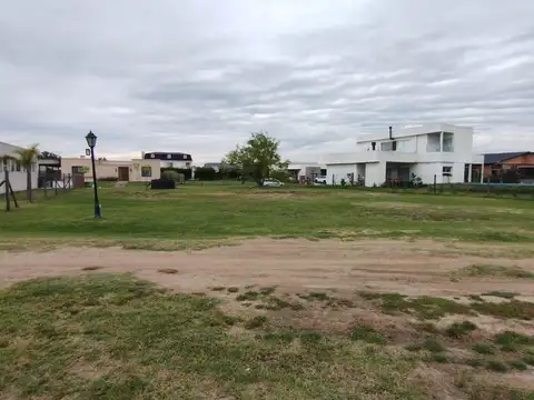 Terreno en Venta en La Pista, USD 35.000