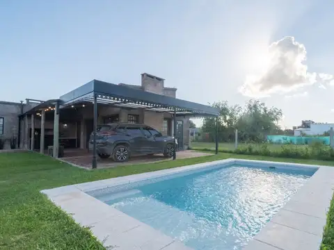 Arroyo Leyes, Impecable Casa de 3 Dormitorios