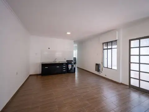 Casa en Alquiler con 1 cochera
