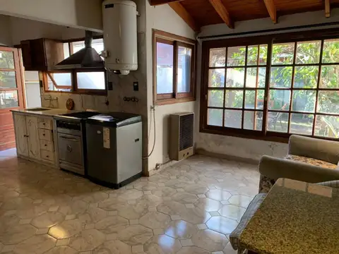 Depto Tipo Casa en Alquiler en Chauvin, $ 650.000