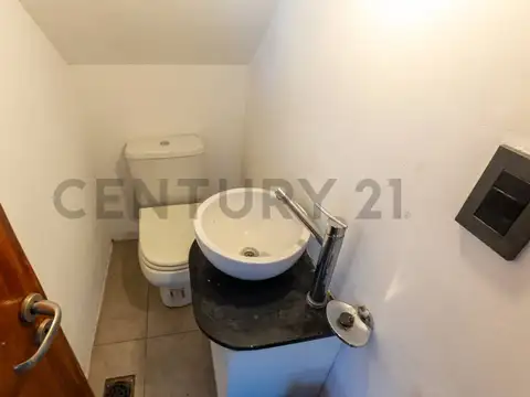 CASA EN VENTA EN LA PLATA 3 DORMITORIOS SICARDI